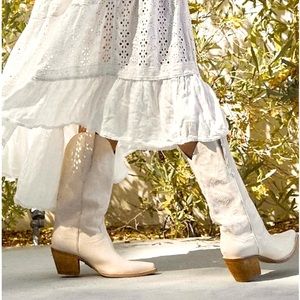 NIB Jeffrey Campbell Dagget Western Boot